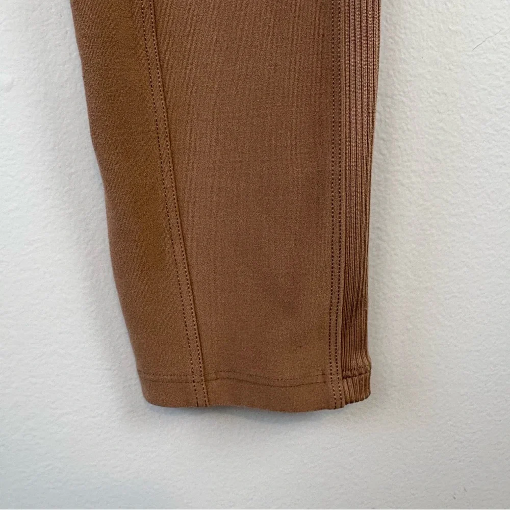Alo Yoga Alosoft High-Waist Head Start‎ Legging Sz M Almond